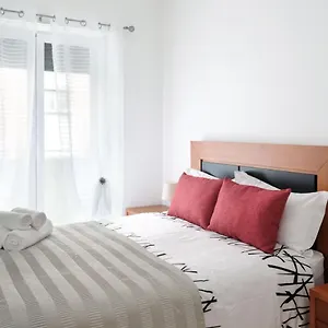 https://92-campolide-apartment.hotels-lisbon-portugal.com